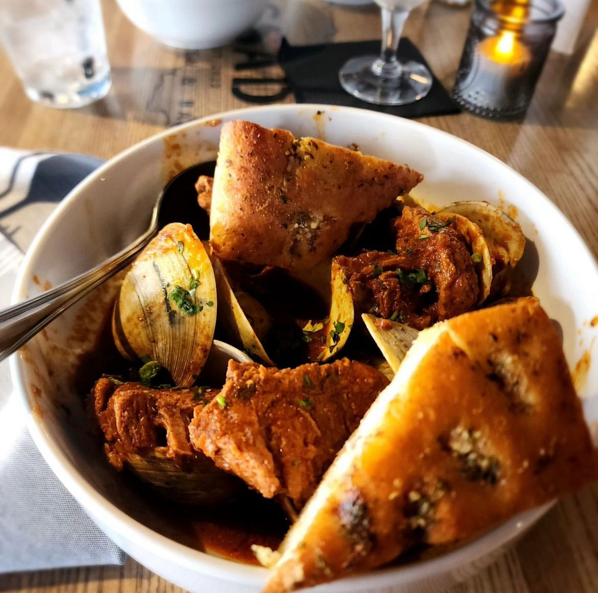 Assados Kitchen & Bar 102 Putnam Pike