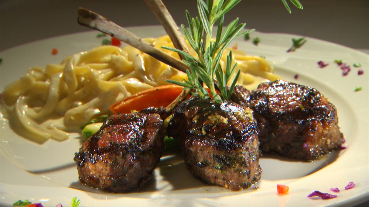 Avanti Restaurant & Catering 2728 E. Thomas Road