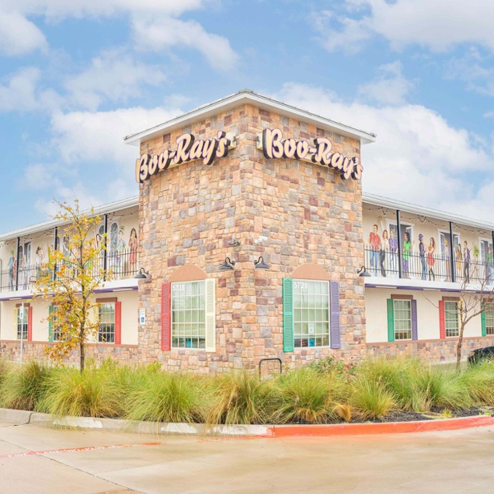 Boo-Ray's of New Orleans (Boat Club) | Toast