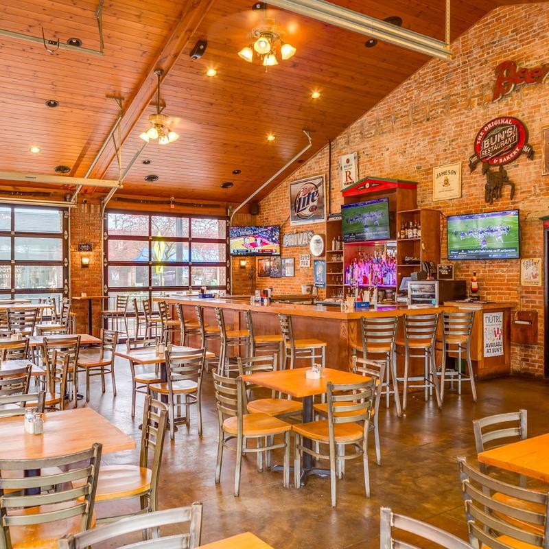 Bun's Restaurant & Bar