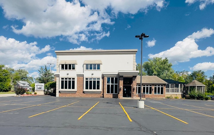 Butler inn of Pewaukee 742 Glacier Road | Toast