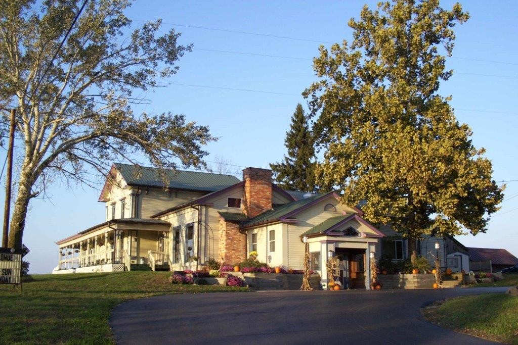 Grill House Restaurant 1071 32nd Street M-40