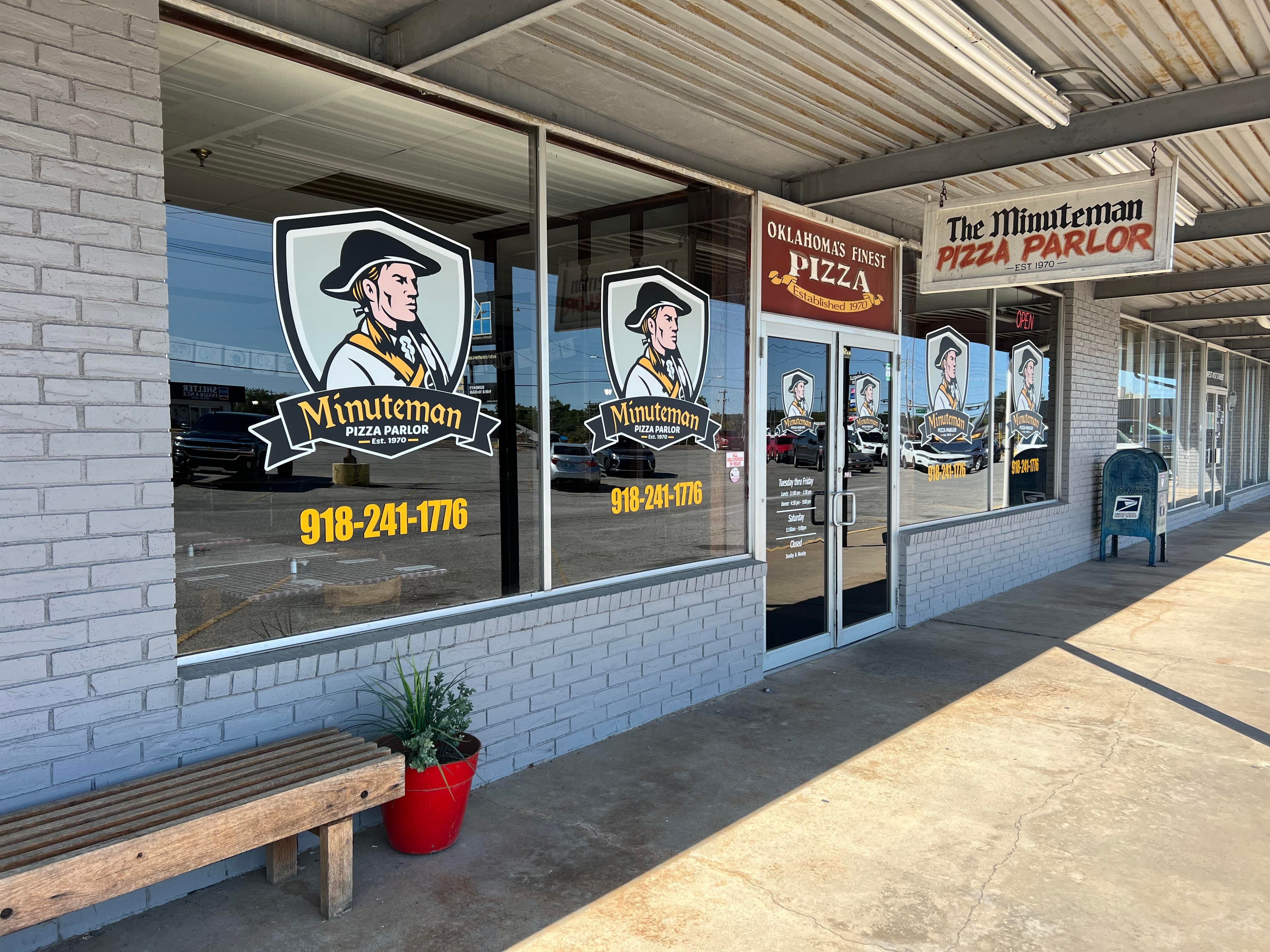 Minuteman Pizza Parlor 10" Triple Play