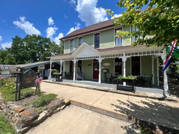 Ferguson House Bistro & Bar 78 Franklin St
