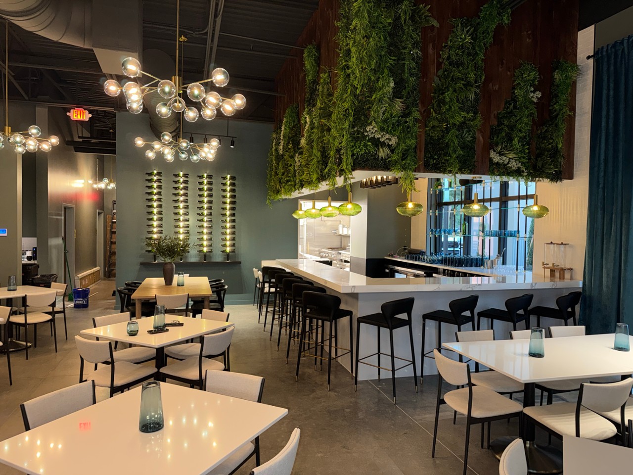 La Creación Bistro 27073 Halter Loop