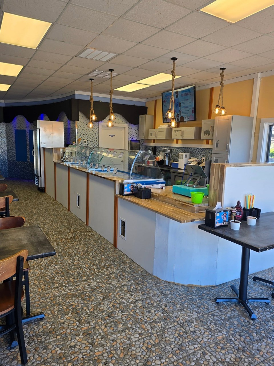 Captain Scoops 4104 S Virginia Dare Trail, Ste 27