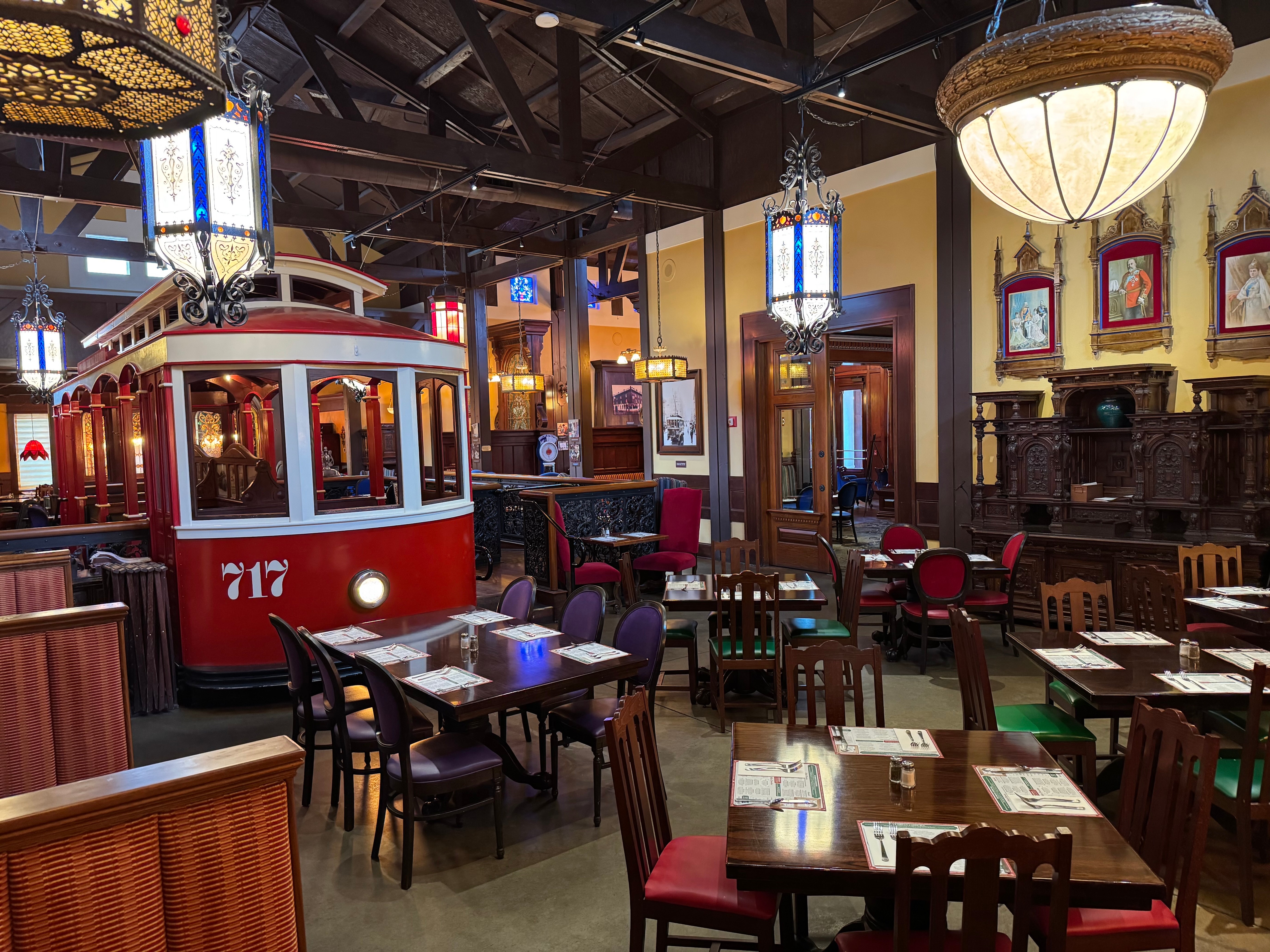The Old Spaghetti Factory Tanasbourne Tanasbourne, OR - 10425 Northeast ...