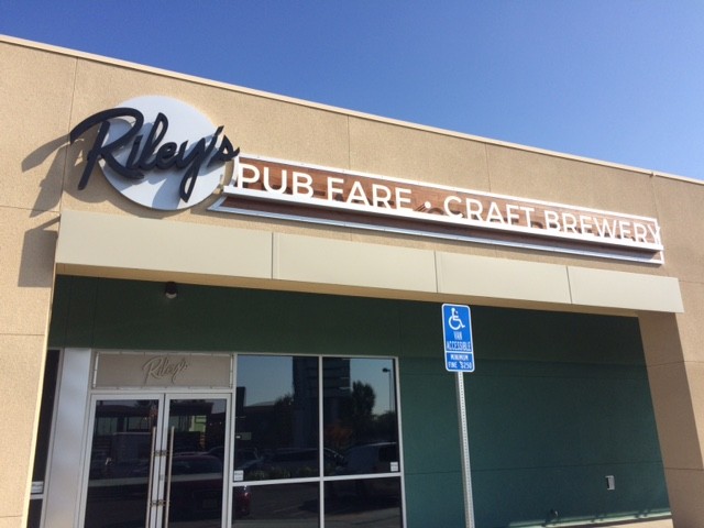 Riley's Brew Pub 2674 Owens Mountain Pkwy