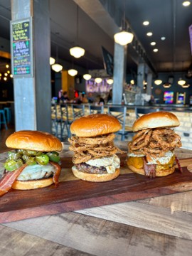 Brick's Downtown Bar & Grill