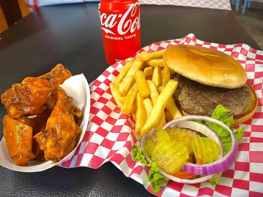 GiGi's Wing Shack 587 S Sam Houston Blvd | Toast