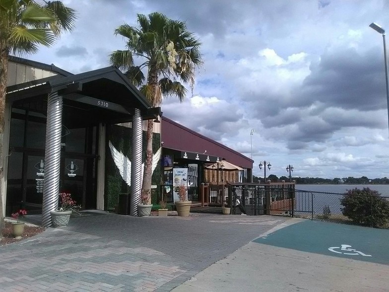 Izziban Sushi & BBQ 5310 East Colonial Drive