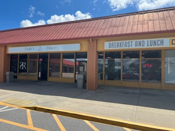 Daily's Diner 3633 Cortez Road West