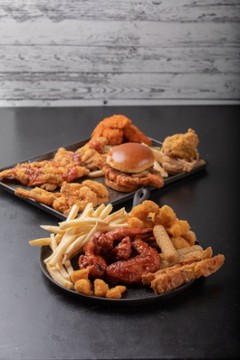 Louie Wingz & Catfish