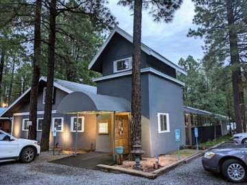Chalet Restaurant & Bar 348 W White Mountain Blvd