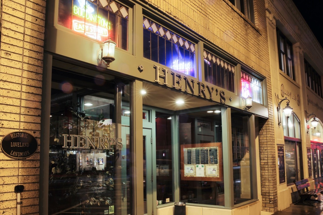 Henry's Pub 234 E 4th St