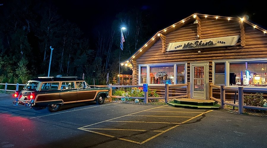 Mt Shasta Restaurant