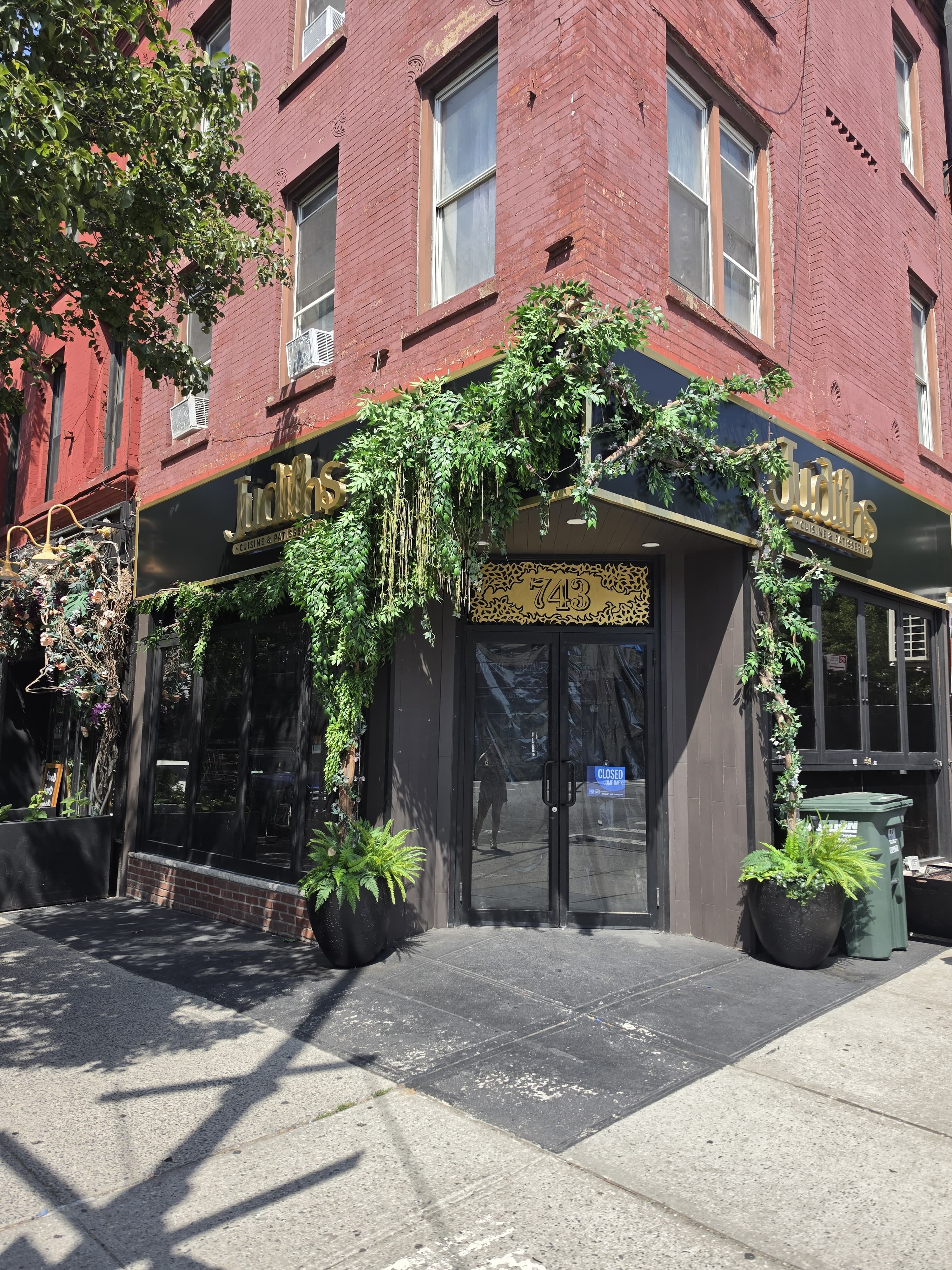 Restaurant banner image