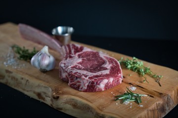 1889 Steakhouse 104 North Higgins Avenue