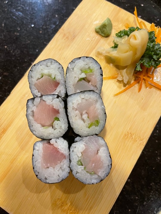 Hamachi Roll (Yellowtail roll)