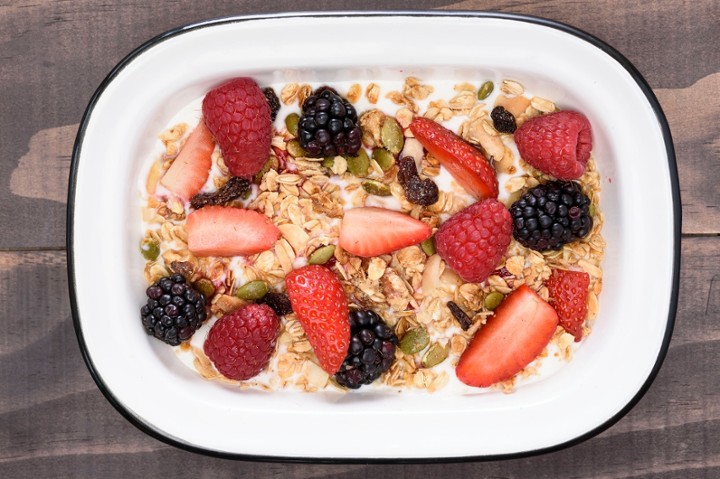 Yogurt, Granola et Fruits Rouge