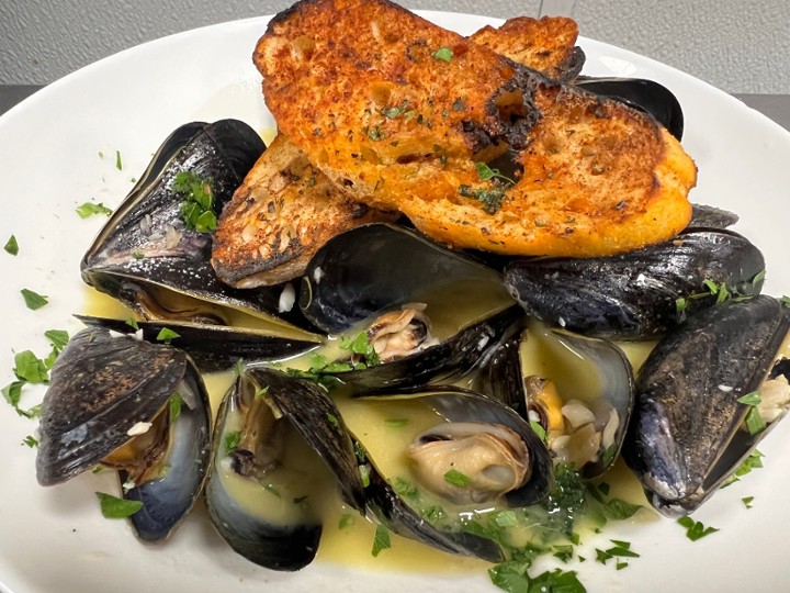 1 LB Mussels