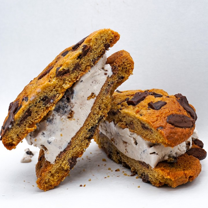 Chocolate Chip Cookiewich