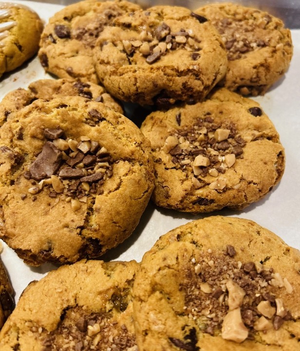 Brown Butter Toffee Chocolate Chip Cookie