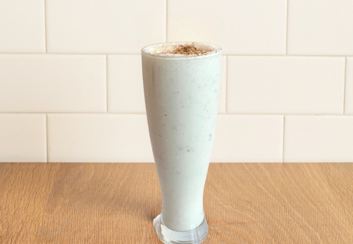 BANANA MILKSHAKE