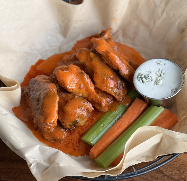 BUFFALO WINGS {GF}