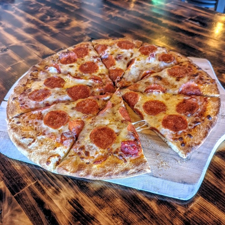 14" LG Pizza