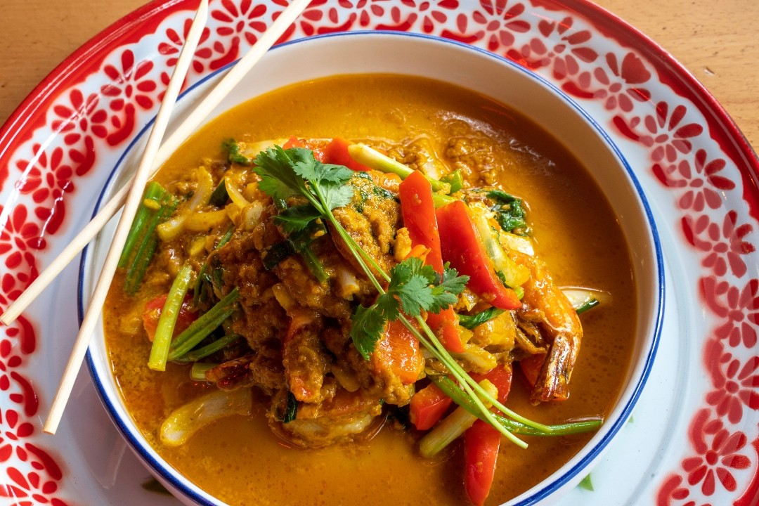 Stir Fry Yellow Curry with Prawns with Jasmine Rice