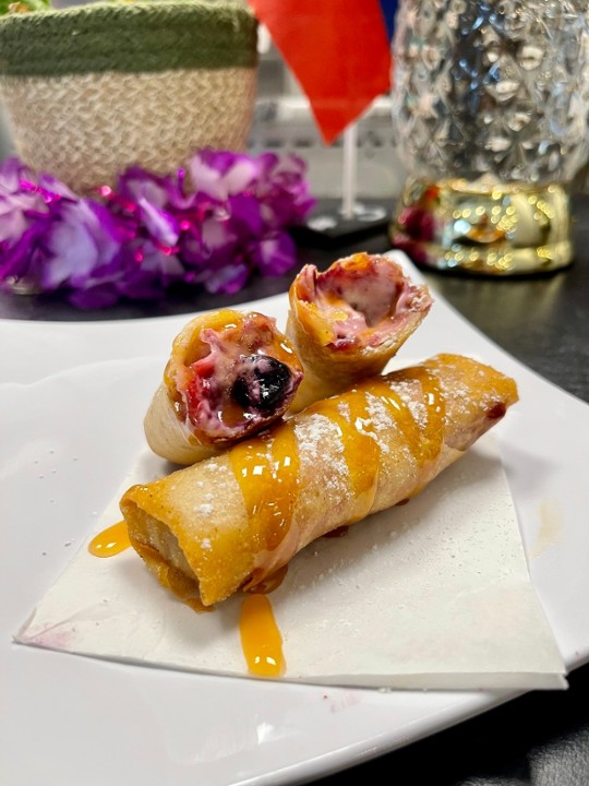 🍇 Mixed Berries & Cream Lumpia