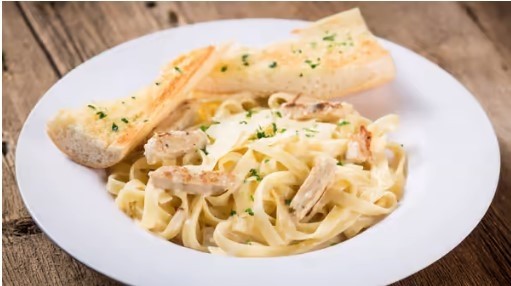 Fettuccine Alfredo