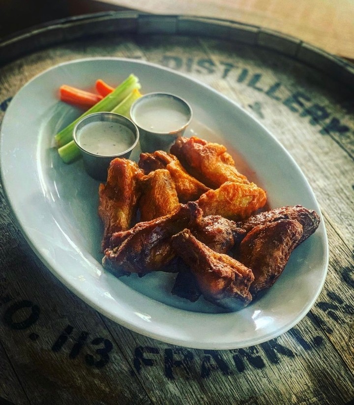 TRADITIONAL CHICKEN WINGS