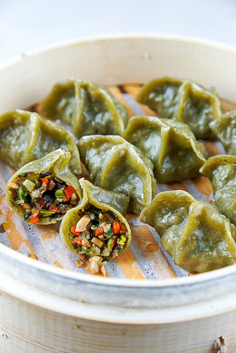 Steamed Vegetable Dumplings (8)