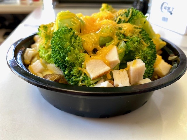 28 - CHICKEN, BROCCOLI & CHEDDAR