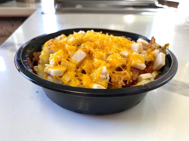 23 - CHICKEN, BACON & CHEDDAR