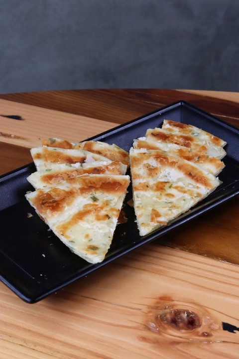 Green Onion Pancake (1) 葱油饼