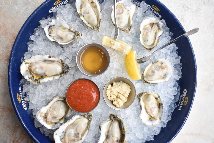 1 Dozen Local Oysters