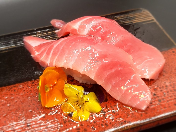 Tuna Nigiri (2 pc)