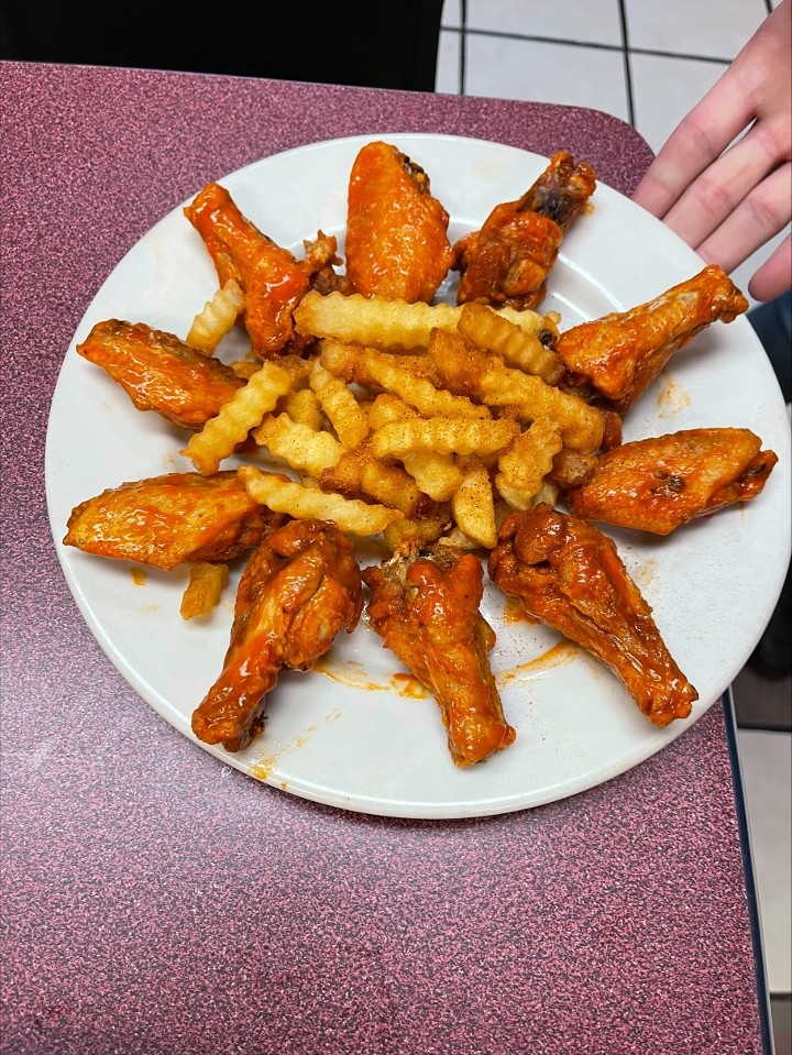 10 Wings w/ Fries