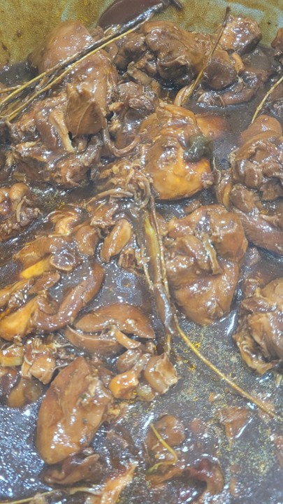 Brown Stew Chicken (4 Pieces)