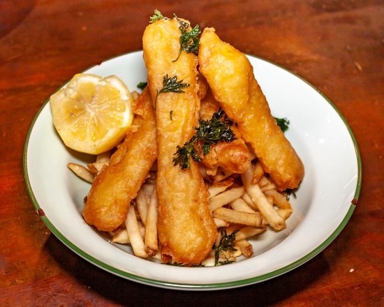 BEER BATTERED COD & CHIPS