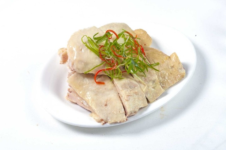 Poached Chicken w/ Ginger and Green Onion (1/4) 白切雞