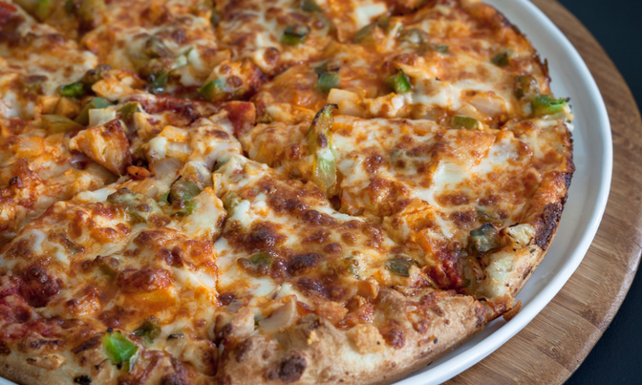 MD Spicy Buffalo Chicken Pizza