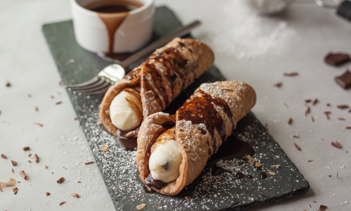 Cream Cannolis