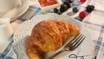 Sugar Cakes Patisserie & Bistro