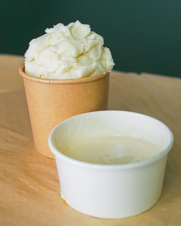 Mashed Potatoes with White Gravy