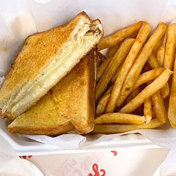 Kid's Grilled Cheese & Fries