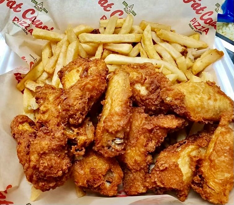 Chicken Wings & Fries Plate